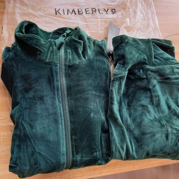 NEW Velour Jacket And Leggings Set In Green Emerald - Picture 3 of 7